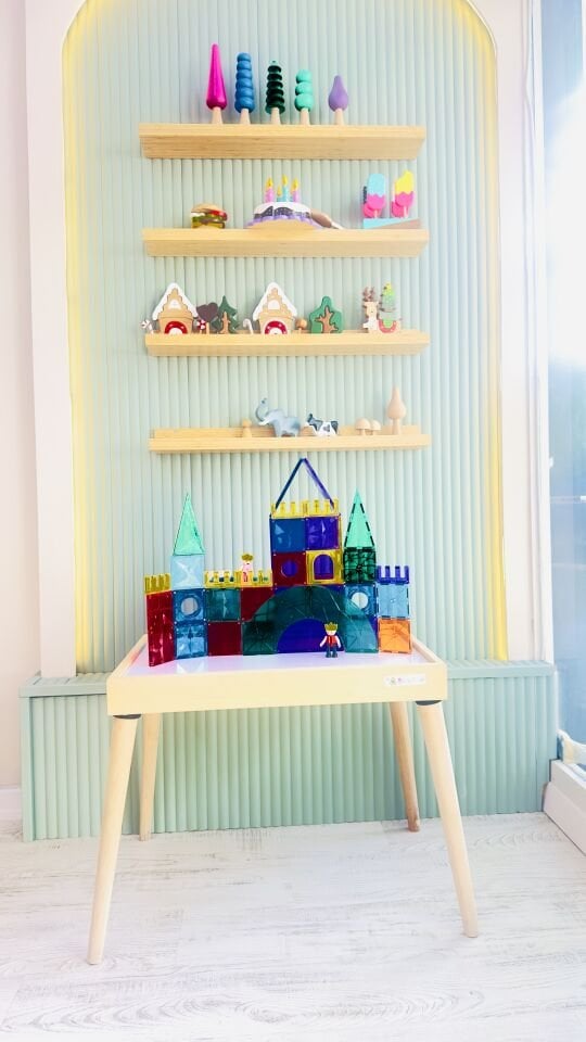 Işıklı Masa Montessori 16 Renkli Ahşap Oyuncak (Reggio Emilia Tablası Ayaklı)