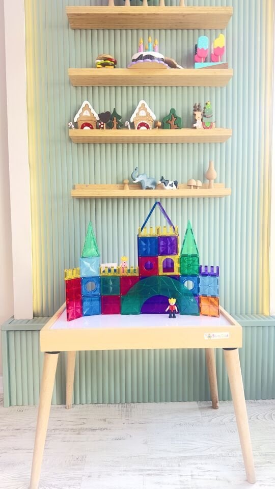 Işıklı Masa Montessori 16 Renkli Ahşap Oyuncak (Reggio Emilia Tablası Ayaklı)