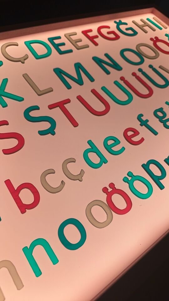 Işıklı Tabla Oyunlar Pleksi Alfabe-Büyük ve Küçük Harfler