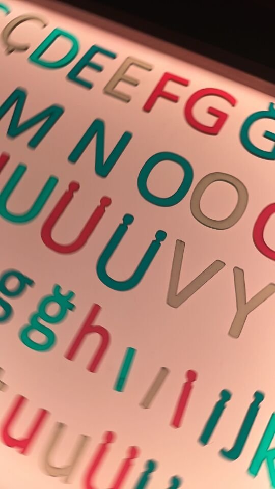 Işıklı Tabla Oyunlar Pleksi Alfabe-Büyük ve Küçük Harfler