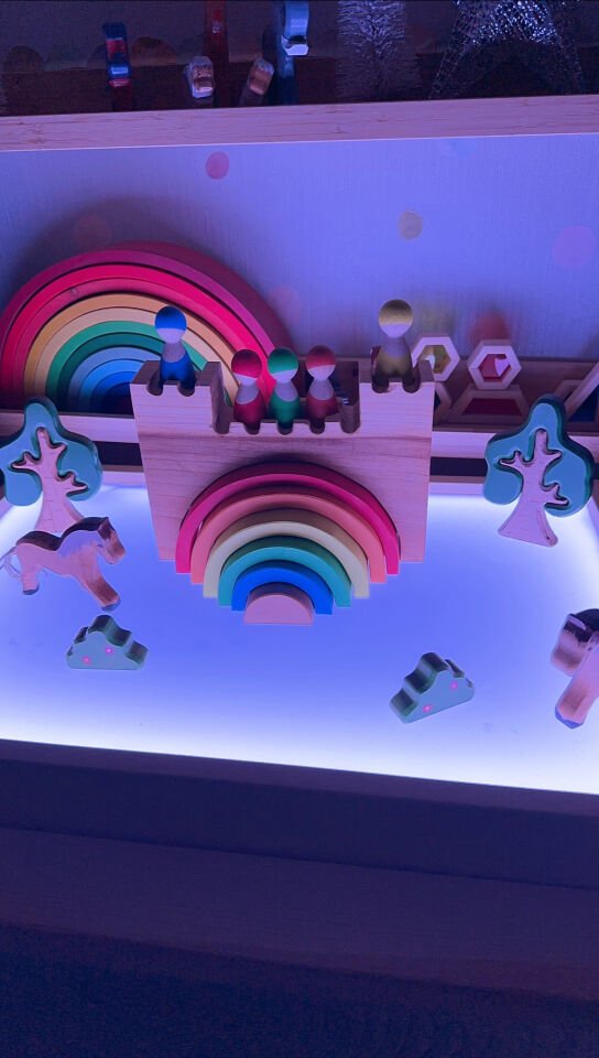 Waldorf Ahşap Oyuncak Gökkuşağı Şatosu Peg Bebekli