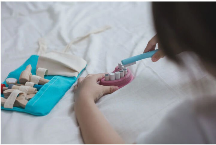 Waldorf Ahşap Oyuncak Doktor Dişçi Seti