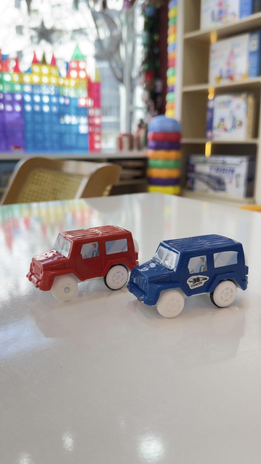 Mini Pilli Araba- Manyetik Bloklarla Uyumlu (2 adet)