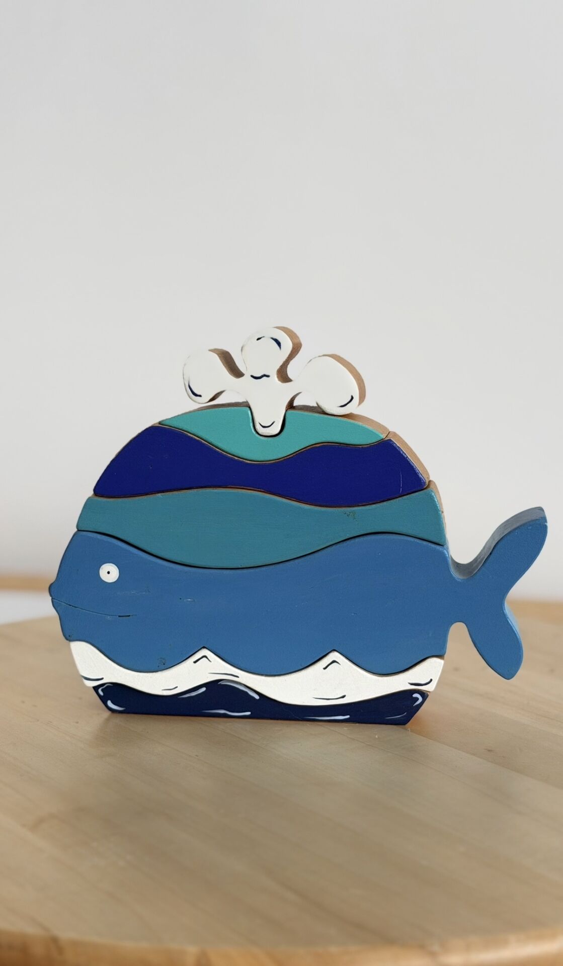 Waldorf Ahşap Su Fışkırtan Balina (17cmx14 cm)